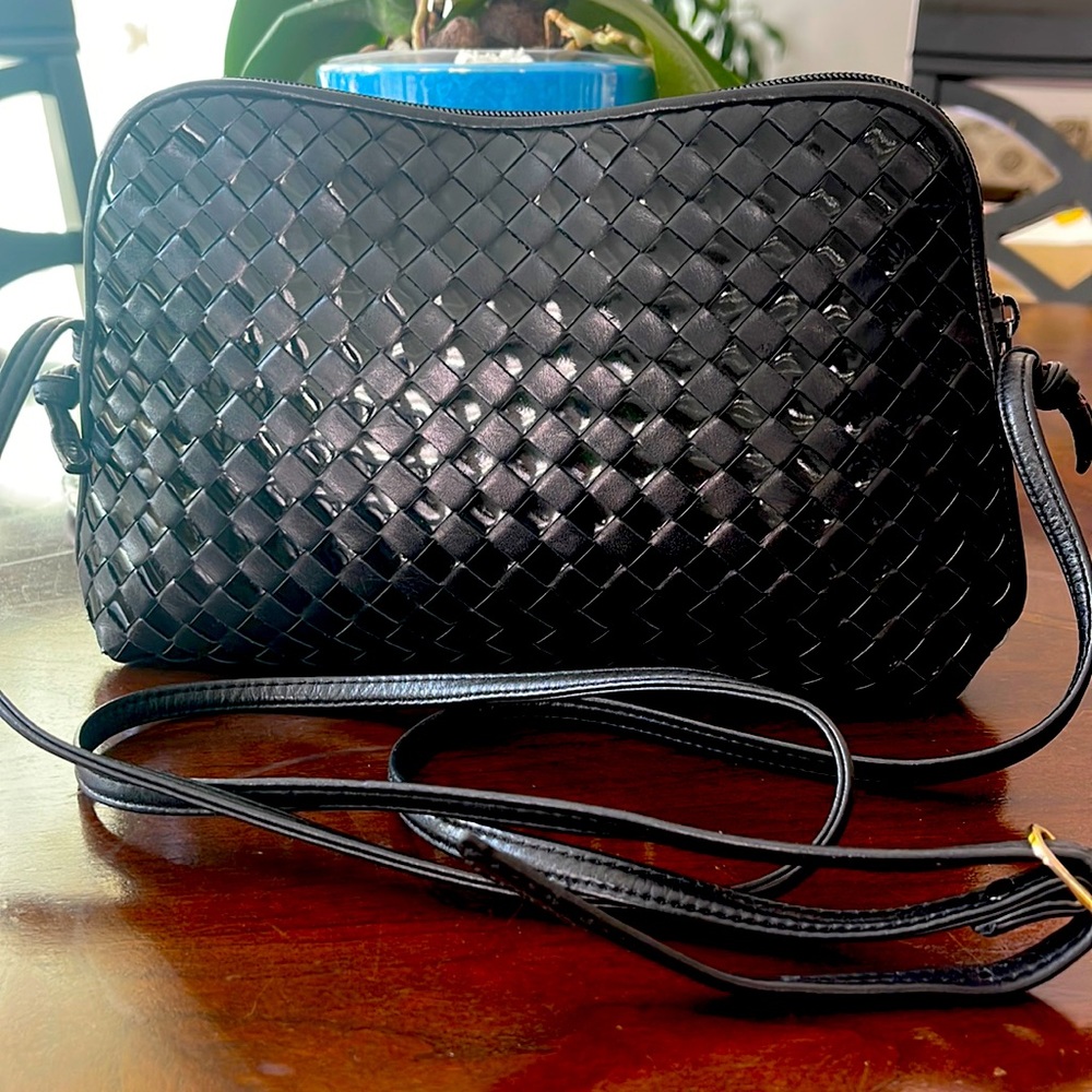 A very stylish and casual backpack that can hold your wallet, phone,key，lipstick